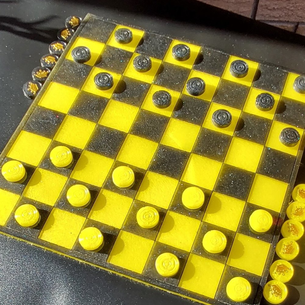 Checkers and Chessboard Set - Picture 8 of 10